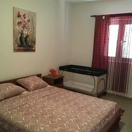 Janica Apartment *